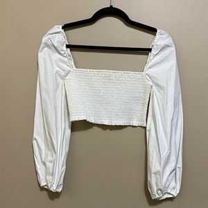 Aritzia Wilfred Puff Sleeve Smocked Crop Top